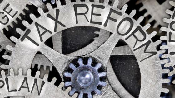 税收改革写在金属齿轮